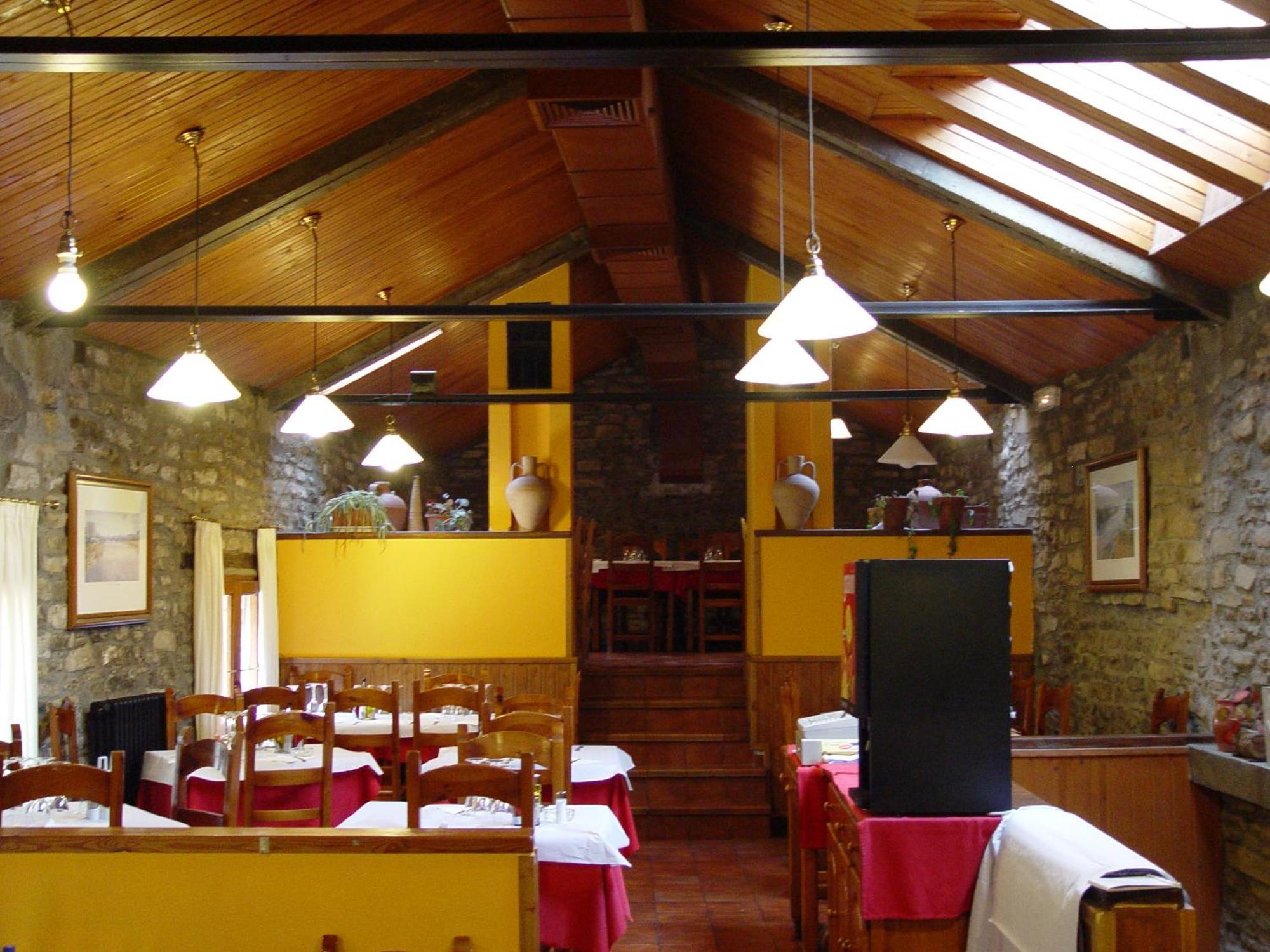 Casa Forestal Aínsa الغرفة الصورة